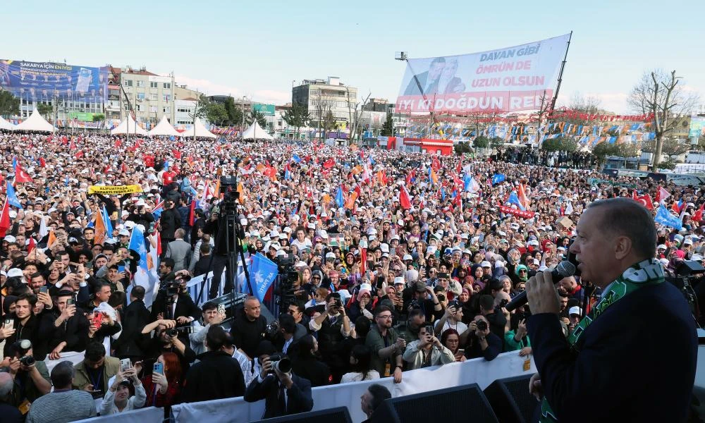 Από τον ιστορικό Σαγγάριο ο Ερνογάν απειλεί με ...πόλεμο - «Αν θέλουμε ειρήνη πρέπει να είμαστε έτοιμοι για πόλεμο» (Βίντεο)